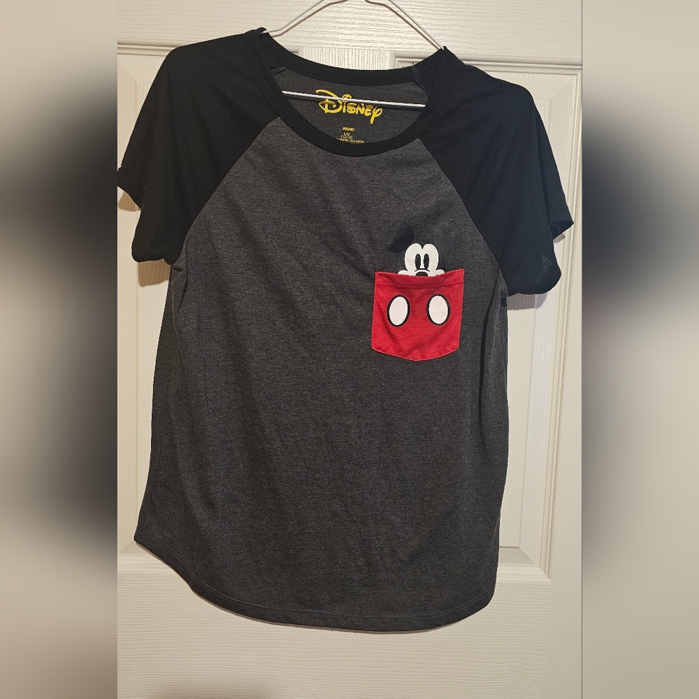 Juniors Disney Black and Gray Mickey Mouse T-Shirt Sz L 11/13